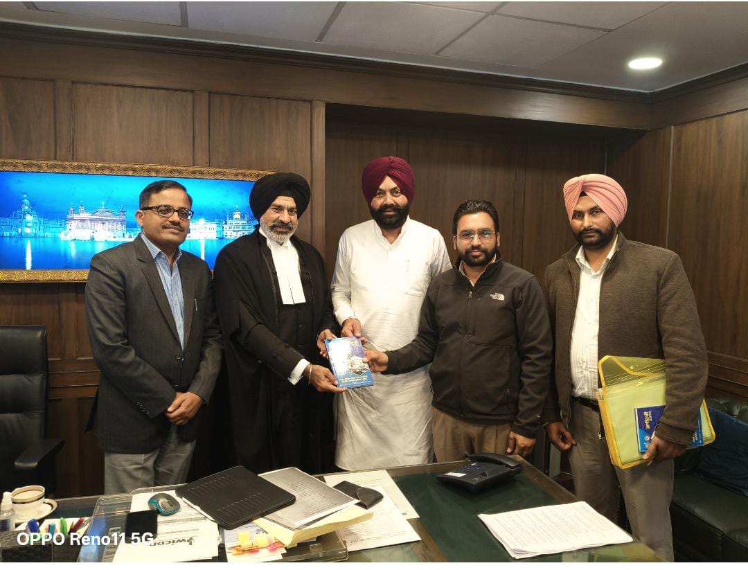 ਟਰਾਂਸਪੋਰਟ ਮੰਤਰੀ ਲਾਲਜੀਤ ਸਿੰਘ ਭੁੱਲਰ ਨੇ ਰੋਡਵੇਜ਼ ਅਤੇ ਪੀ.ਆਰ.ਟੀ.ਸੀ ਦੇ ਕੱਚੇ ਮੁਲਾਜਮਾਂ ਨੂੰ ਪੱਕੇ ਕਰਨ ਸਬੰਧੀ ਪਾਲਿਸੀ ‘ਤੇ ਏ.ਜੀ ਪੰਜਾਬ ਨਾਲ ਕੀਤੀ ਚਰਚਾ