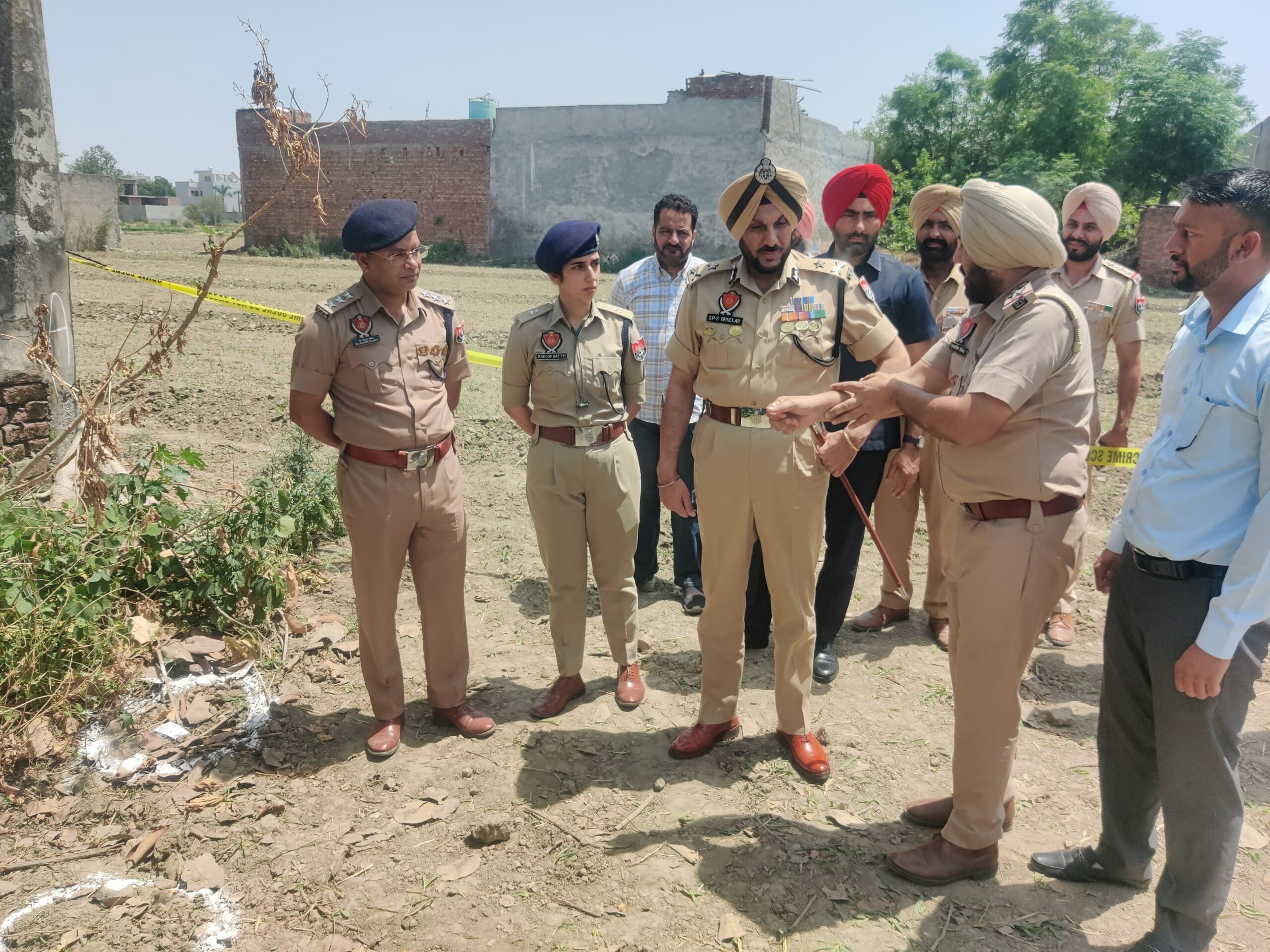 ਅੰਮ੍ਰਿਤਸਰ ਵਿੱਚ ਜੀਵਨ ਫੌਜੀ ਵੱਲੋ ਚਲਾਏ ਜਾ ਰਹੇ ਬੀਕੇਆਈ ਅੱਤਵਾਦੀ ਮਾਡਿਊਲ ਦਾ ਪਰਦਾਫਾਸ਼; ਪਿਸਤੌਲ ਸਮੇਤ ਦੋ ਸਾਥੀ ਕਾਬੂ