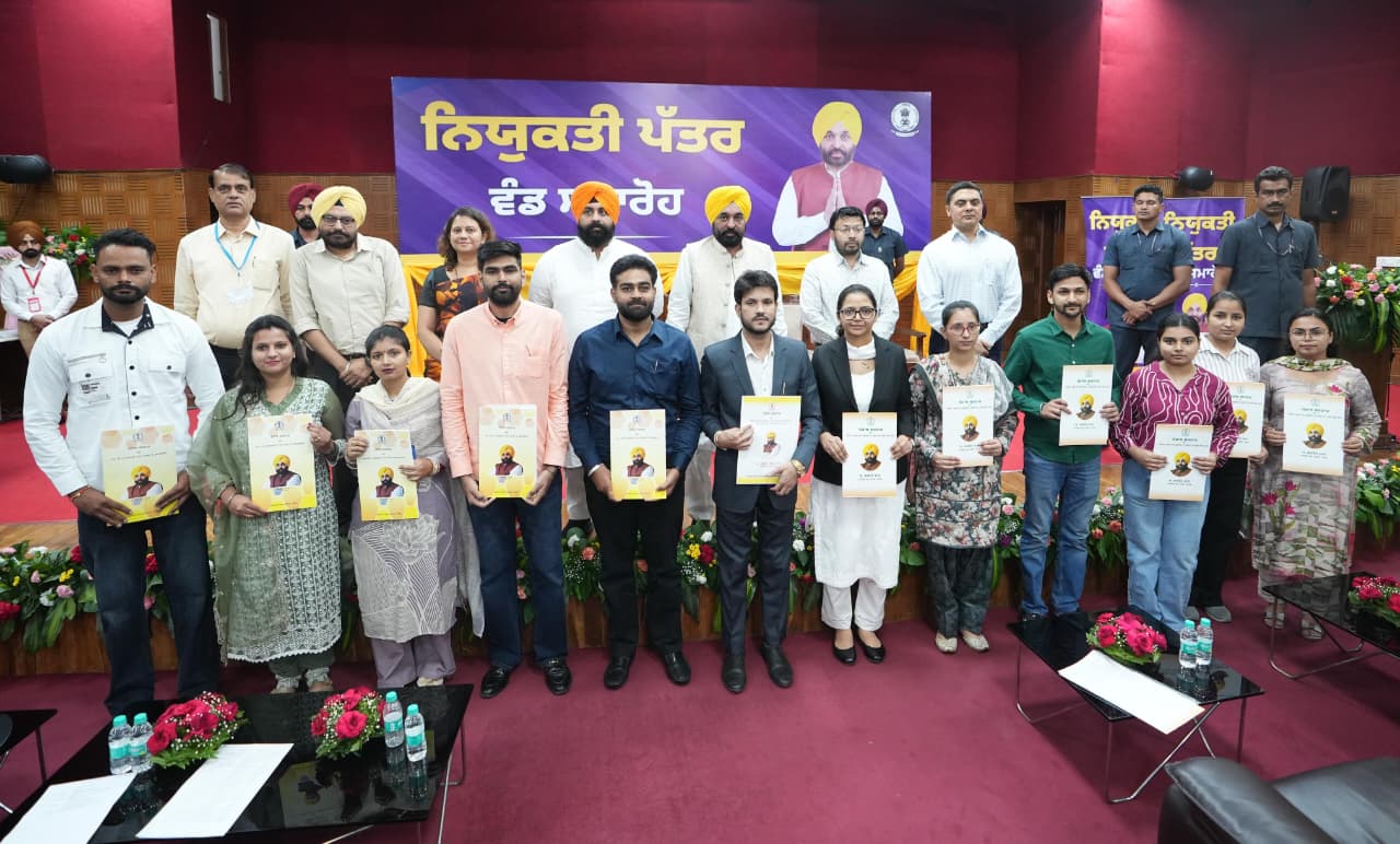 ਤਿੰਨ ਸਾਲਾਂ ਵਿੱਚ ਨੌਜਵਾਨਾਂ ਨੂੰ 55,000 ਤੋਂ ਵੱਧ ਸਰਕਾਰੀ ਨੌਕਰੀਆਂ ਦੇਣ ਵਾਲਾ ਦੇਸ਼ ਦਾ ਪਹਿਲਾ ਸੂਬਾ ਬਣਿਆ ਪੰਜਾਬ-ਮੁੱਖ ਮੰਤਰੀ