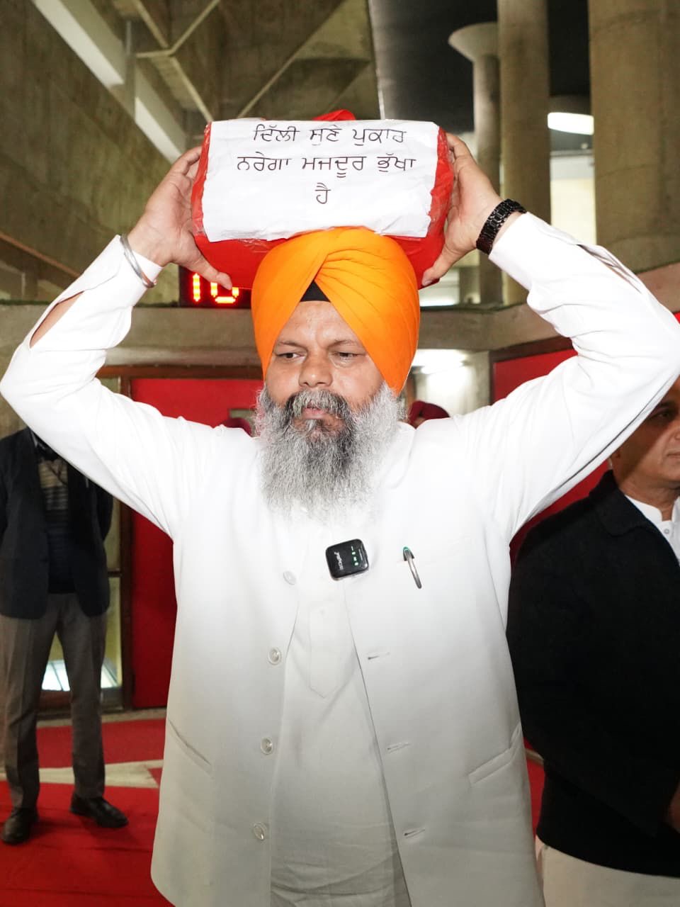 ਆਪ ਵਿਧਾਇਕਾਂ ਦਾ ਇਤਿਹਾਸਕ ਕਦਮ, 10 ਲੱਖ ਮਨਰੇਗਾ ਪਰਿਵਾਰਾਂ ਦੀ ਆਵਾਜ਼ ਪਹੁੰਚੇਗੀ ਪੀਐਮ ਮੋਦੀ ਤੱਕ