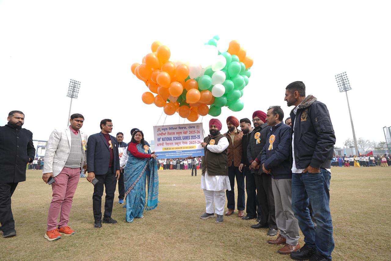 ਪੰਜਾਬ ਵਿੱਚ ਖੇਡ ਸੱਭਿਆਚਾਰ ਨੂੰ ਪ੍ਰਫੁੱਲਿਤ ਕਰਨ ਲਈ ਜਲਦੀ ਤਿਆਰ ਹੋਣਗੇ 3100 ਖੇਡ ਮੈਦਾਨ: ਹਰਜੋਤ ਸਿੰਘ ਬੈਂਸ*