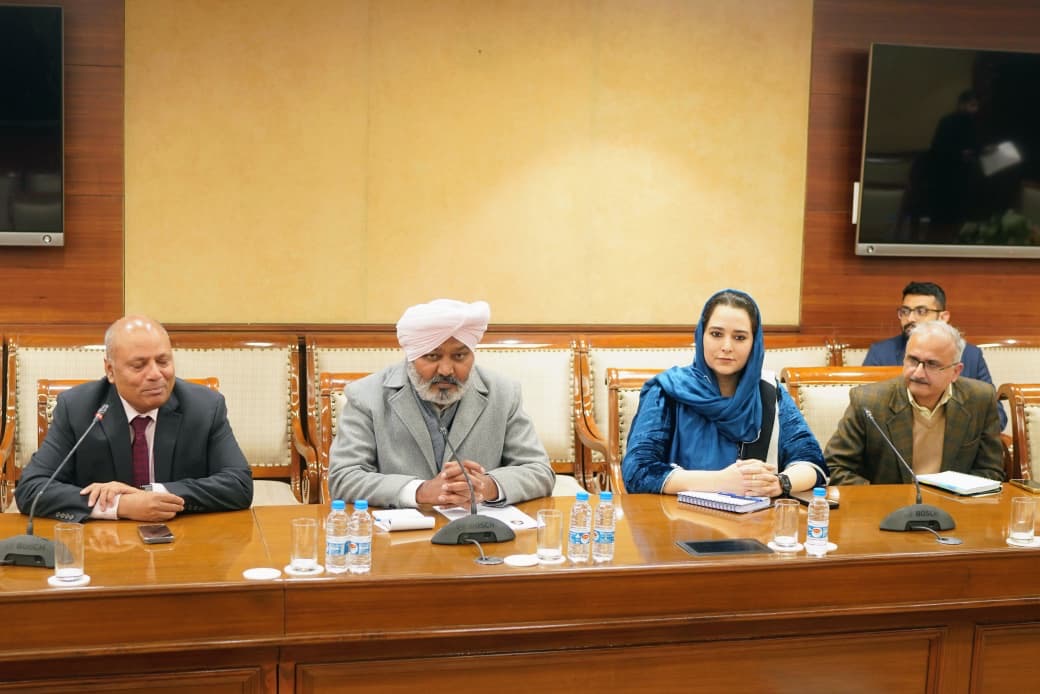 ਵਿੱਤ ਮੰਤਰੀ ਹਰਪਾਲ ਸਿੰਘ ਚੀਮਾ ਵੱਲੋਂ ਅਲਬਰਟਾ-ਪੰਜਾਬ ਆਰਥਿਕ ਸਬੰਧਾਂ ਨੂੰ ਮਜ਼ਬੂਤ ਕਰਨ ਲਈ ਕੈਨੇਡਾ ਦੇ ਉੱਚ ਪੱਧਰੀ ਵਫ਼ਦ ਦੀ ਮੇਜ਼ਬਾਨੀ