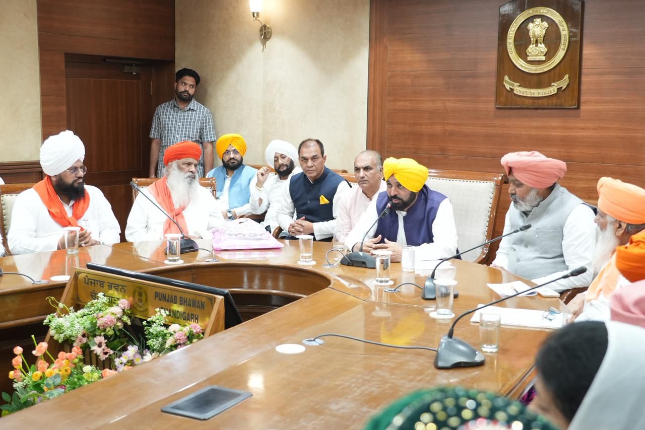 ਮੁੱਖ ਮੰਤਰੀ ਭਗਵੰਤ ਸਿੰਘ ਮਾਨ ਨੇ ਸ੍ਰੀ ਗੁਰੂ ਰਵਿਦਾਸ ਜੀ ਦੇ 650ਵੇਂ ਪ੍ਰਕਾਸ਼ ਪੁਰਬ ਨੂੰ ਸ਼ਾਨਦਾਰ ਢੰਗ ਨਾਲ ਮਨਾਉਣ ਲਈ ਲੜੀਵਾਰ ਸਮਾਗਮਾਂ ਨੂੰ ਅੰਤਿਮ ਰੂਪ ਦਿੱਤਾ