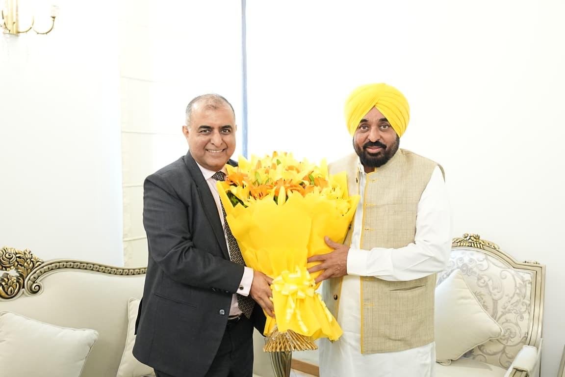 ਮੁੱਖ ਮੰਤਰੀ ਭਗਵੰਤ ਸਿੰਘ ਮਾਨ ਨੇ ਪੰਜਾਬ ਵਿੱਚ ਐਚ.ਪੀ.ਸੀ.ਐਲ. ਦਾ ਵੱਡਾ ਨਿਵੇਸ਼ ਯਕੀਨੀ ਬਣਾਇਆ; ਰਿਫਾਇਨਰੀ, ਬਾਇਓਫਿਊਲ ਅਤੇ ਬਾਇਓਗੈਸ ਪ੍ਰੋਜੈਕਟ ਆਰਥਿਕਤਾ ਨੂੰ ਦੇਣਗੇ ਹੁਲਾਰਾ ਅਤੇ ਰੋਜ਼ਗਾਰ ਦੇ ਮੌਕੇ ਪੈਦਾ ਕਰਨਗੇ
