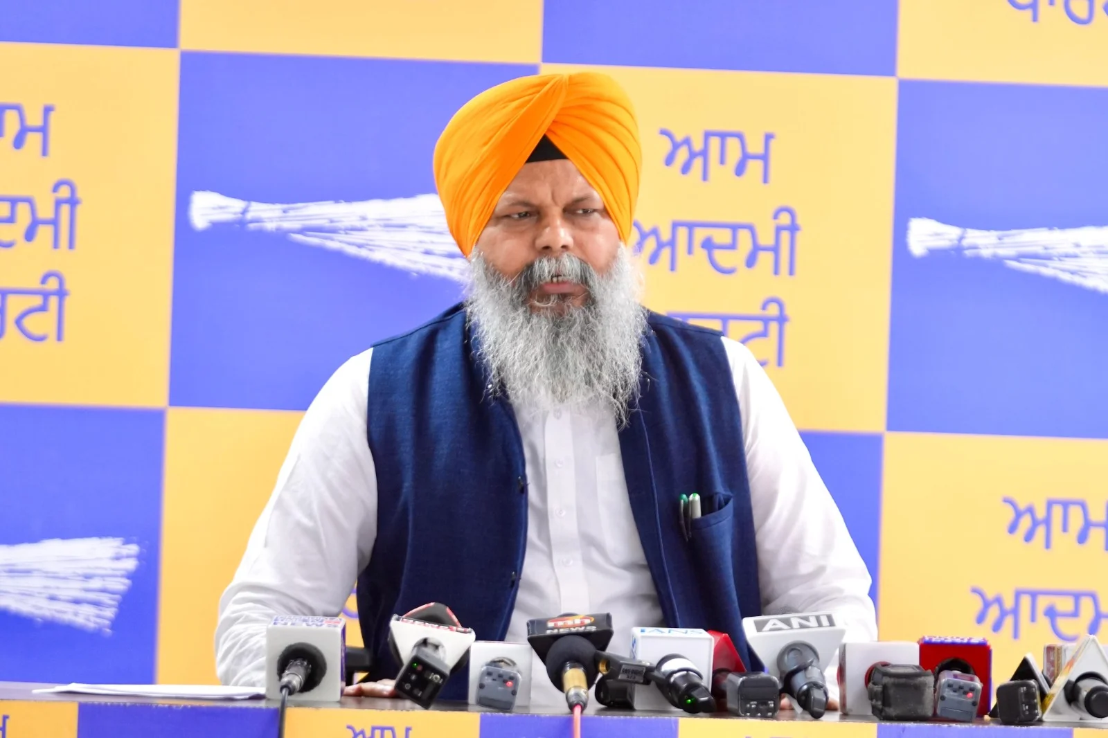 ਭਾਜਪਾ-ਅਕਾਲੀ ਸਰਕਾਰ ਪੰਜਾਬ ਦੀ ਸੁਰੱਖਿਆ ਵਿੱਚ ਨਾਕਾਮ ਰਹੀ,ਉਨ੍ਹਾਂ ਦੇ ਰਾਜ ਦੌਰਾਨ ਸ੍ਰੀ ਗੁਰੂ ਗ੍ਰੰਥ ਸਾਹਿਬ ਜੀ ਚੋਰੀ ਹੋਏ ਅਤੇ ਬੇਅਦਬੀ ਦੀਆਂ ਬਾਰ-ਬਾਰ ਘਟਨਾਵਾਂ ਵਾਪਰੀਆਂ: ਮਨਵਿੰਦਰ ਸਿੰਘ ਗਿਆਸਪੁਰਾ